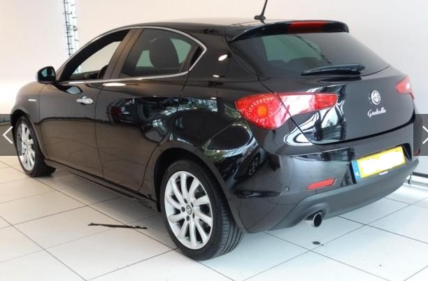 Left hand drive ALFA ROMEO Giulietta 1.4 TURBO 170PK
